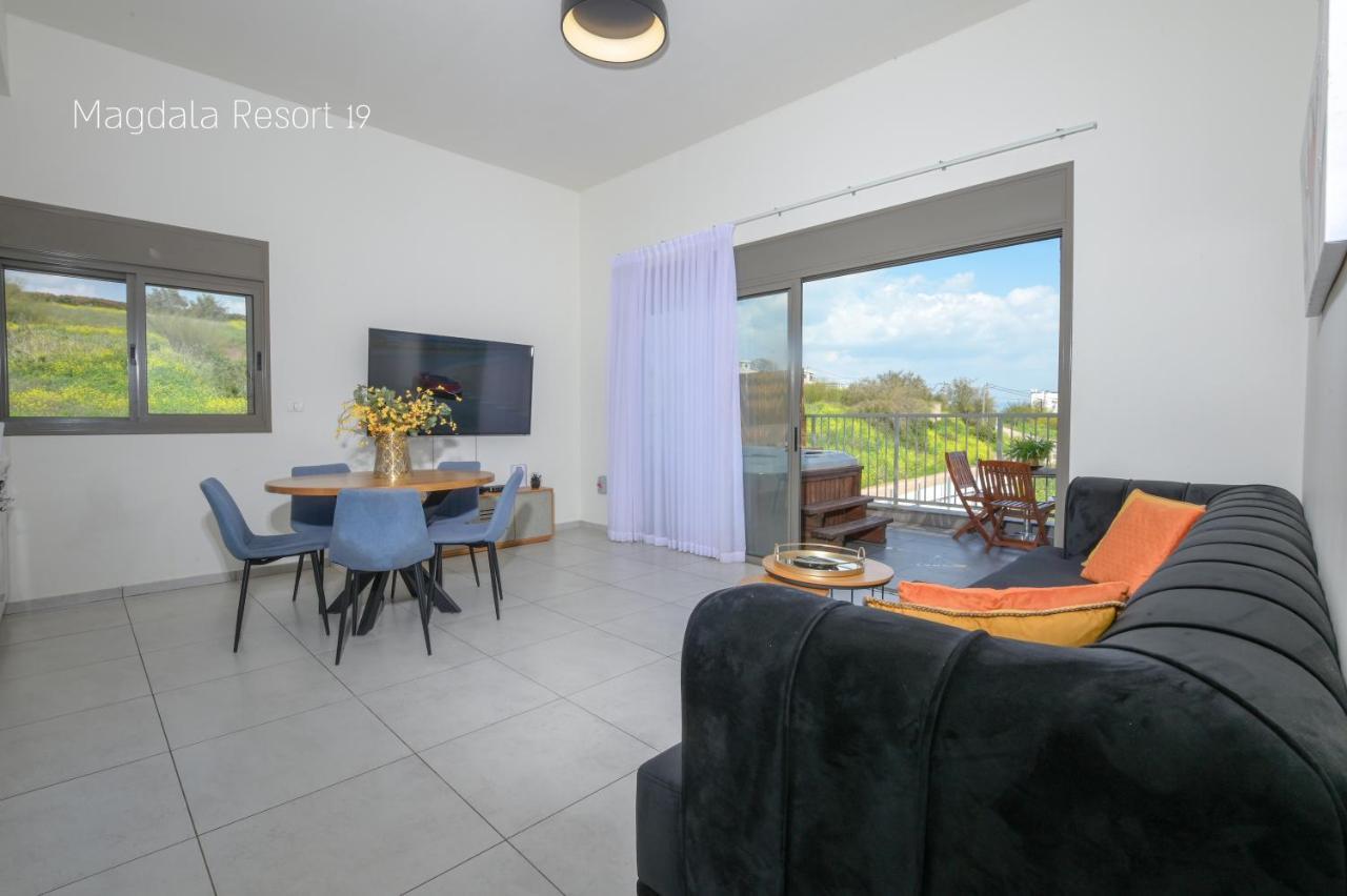 Yalarent Magdala Resort- Luxury Suites With Pool Or Jacuzzi With Sea View Migdal Exterior foto